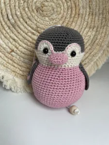 Muziekdoosje Pinguin - gehaakte muziekdoosje