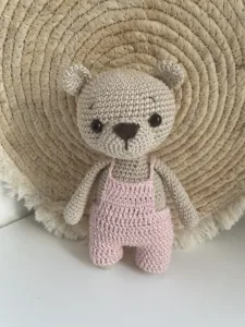 Beertje Met Tuinbroek Roze - gehaakte knuffel