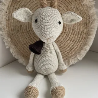 Geit Met Bel - gehaakte knuffel