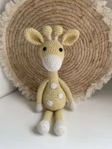 Kleine Giraf Geel - gehaakte knuffel