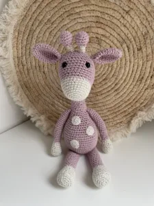 Kleine Giraf Lila - gehaakte knuffel
