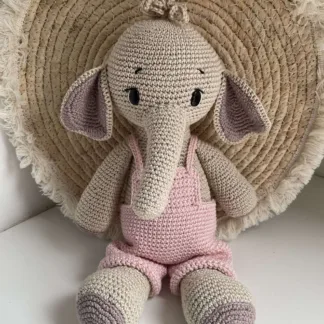 Olifant Met Tuinbroek Roze - gehaakte knuffel