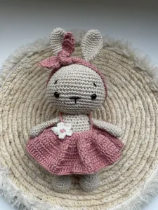 Konijntje Daisy Roze - gehaakte knuffel