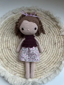 Poppetje Met Rokje - gehaakte poppen